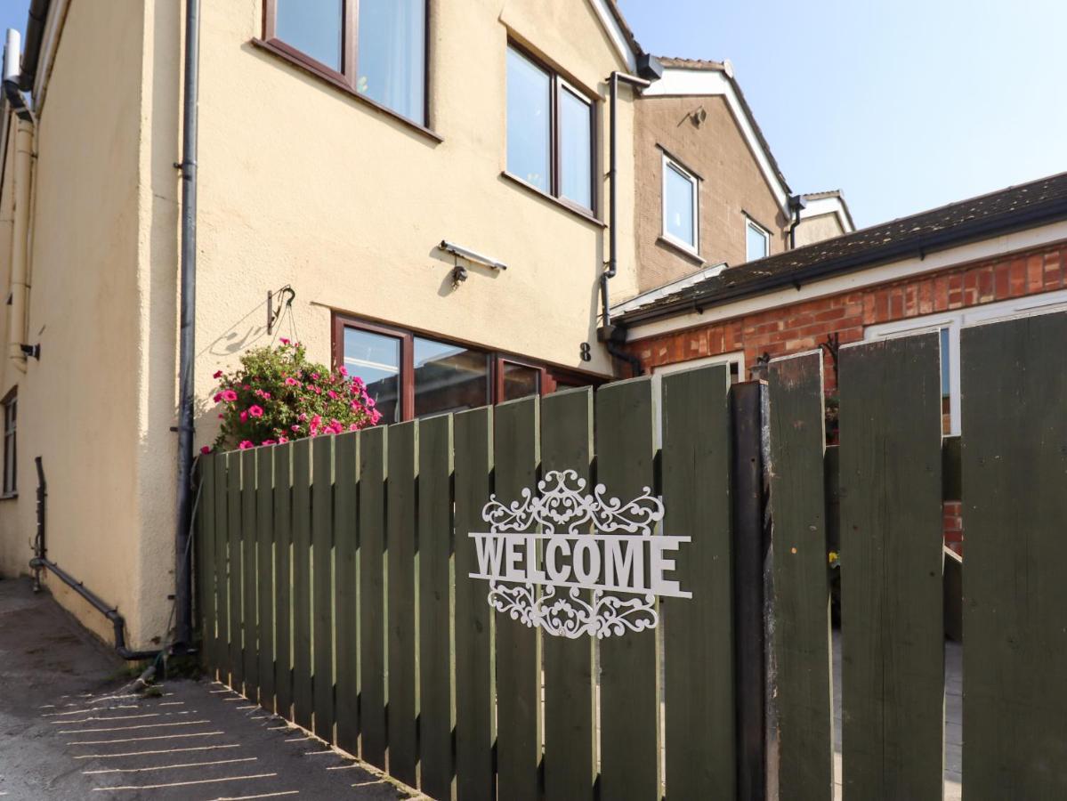 Villa 8 Heatons Bridge Road Ormskirk Exterior foto